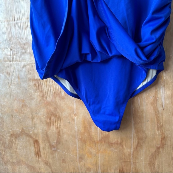 Swimsuits for All Blue V-Neck Ruched Skirted Swimsuit Blue - Picture 6 of 13